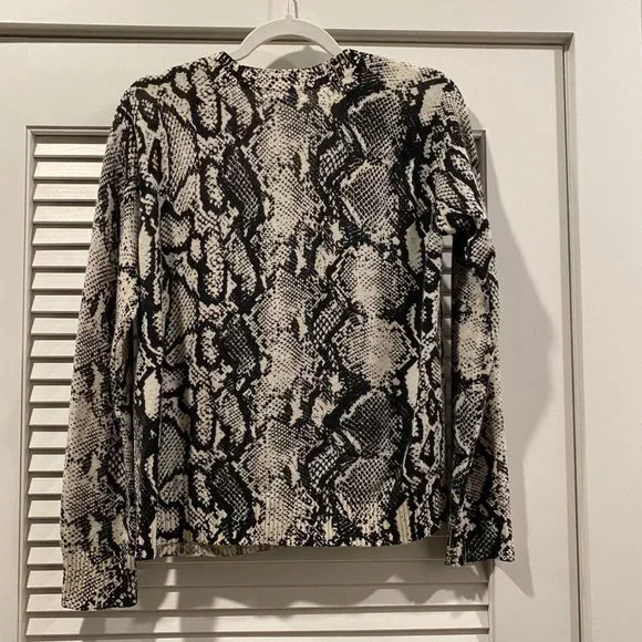 Aqua Black And Cream Snake Print Cashmere Top Small - Picture 2 of 3